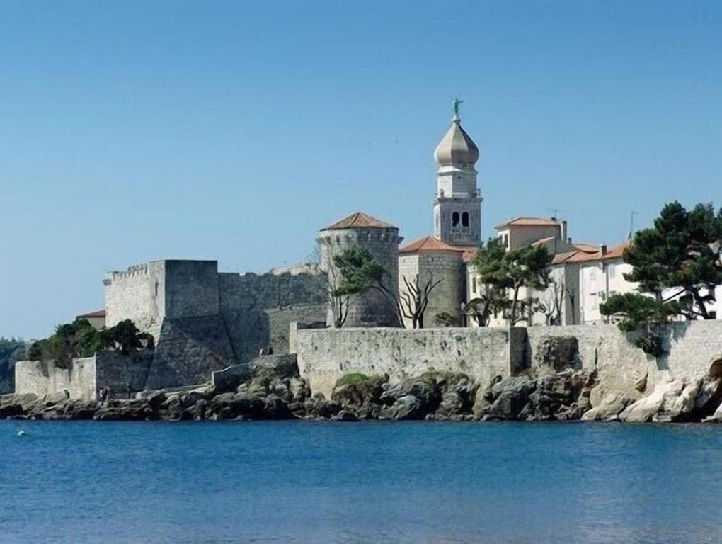 Premium Apartment Near Center And Beach With Parking Krk Town Extérieur photo