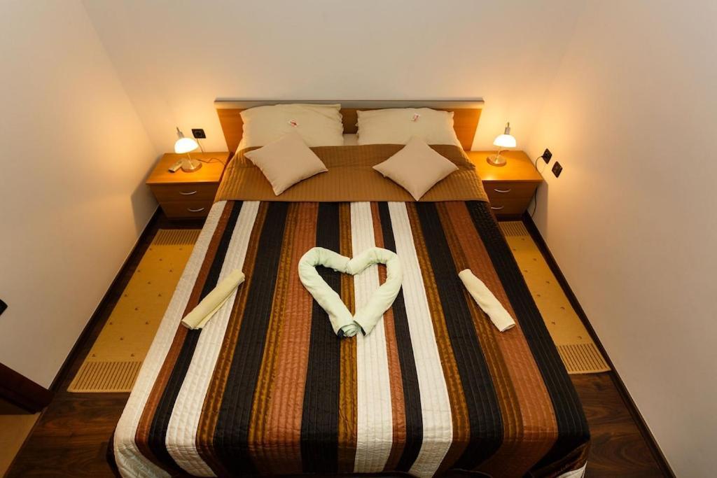 Premium Apartment Near Center And Beach With Parking Krk Town Extérieur photo