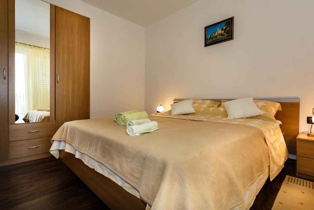 Premium Apartment Near Center And Beach With Parking Krk Town Extérieur photo