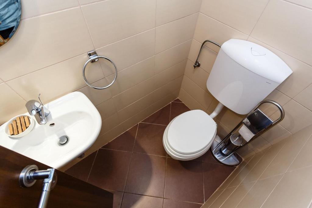 Premium Apartment Near Center And Beach With Parking Krk Town Extérieur photo